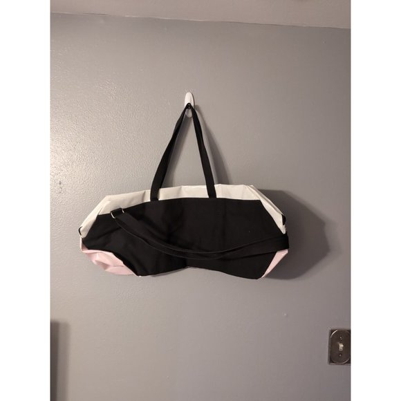 Victoria's Secret Weekender Bag Travel Luggage Sport Gym Duffel Bag NWT READ - Picture 4 of 7